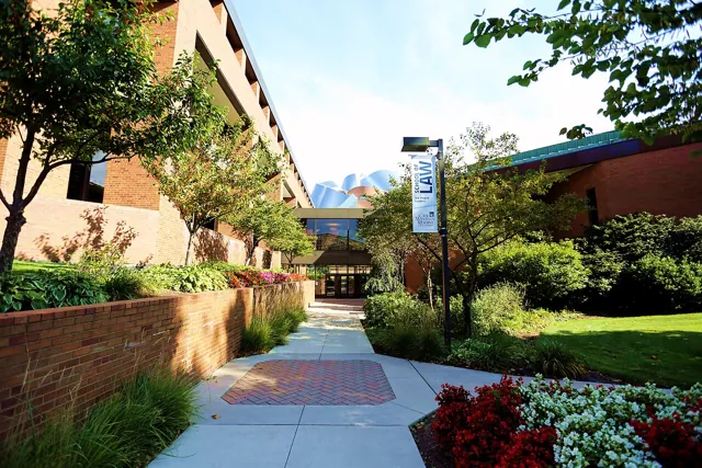 Case Western Reserve University — widok 2