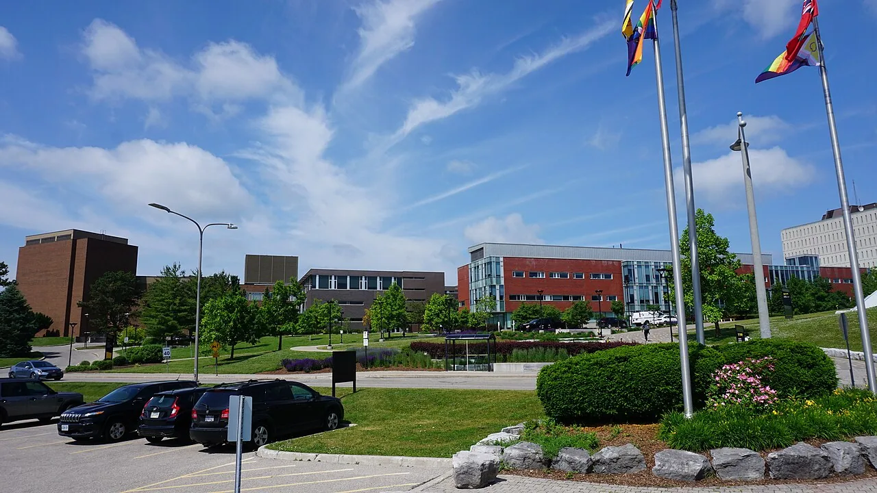 University of Waterloo — kampus