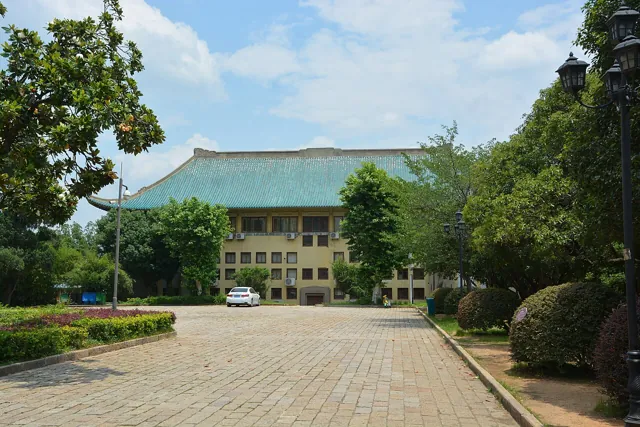 Wuhan University — widok 2
