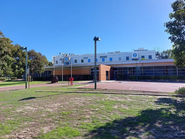 Curtin University — widok 3