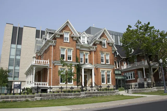 Queen's University (Kingston, Kanada) — widok 2
