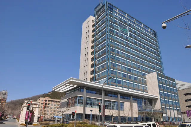 Dalian University of Technology — widok 2