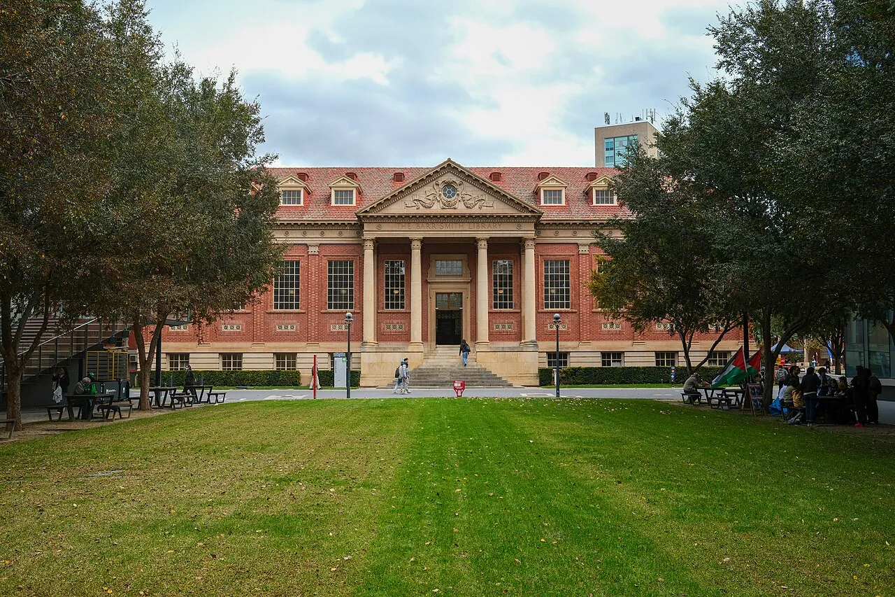 University of Adelaide — kampus