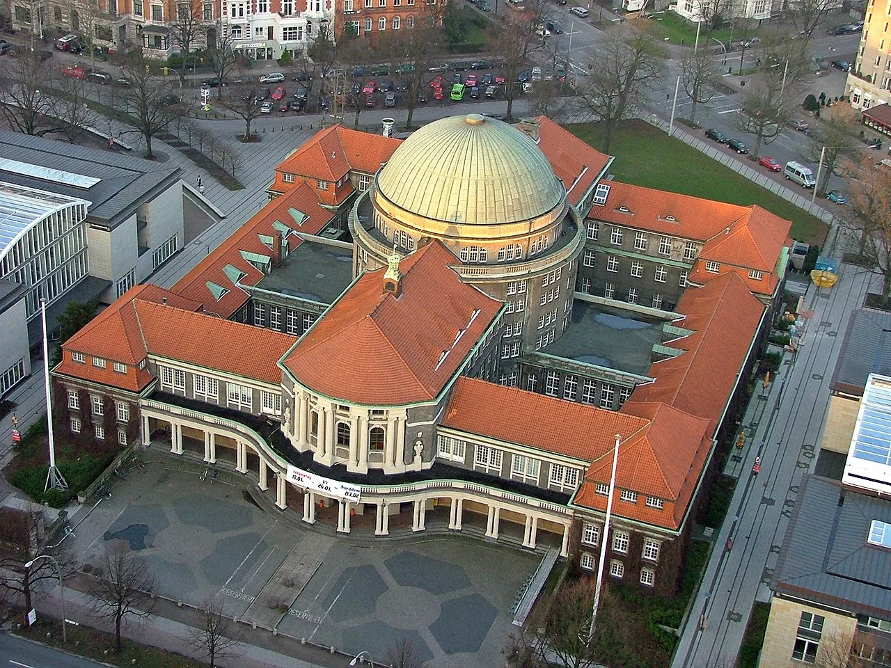 Universität Hamburg — kampus