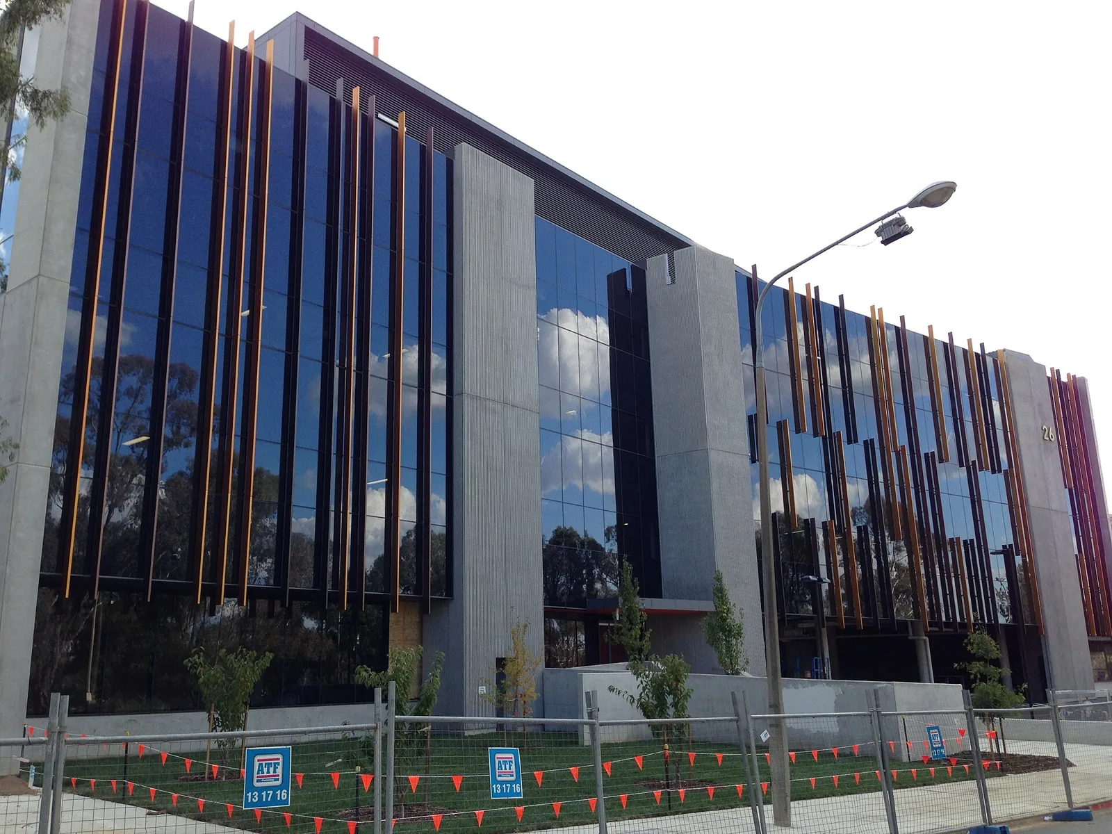 University of Canberra — kampus