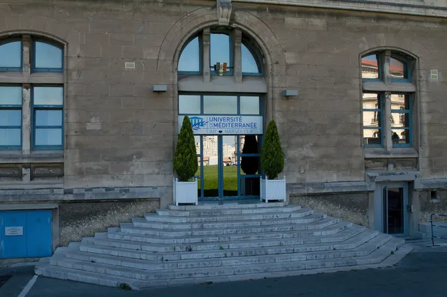 Aix-Marseille Université — widok 2