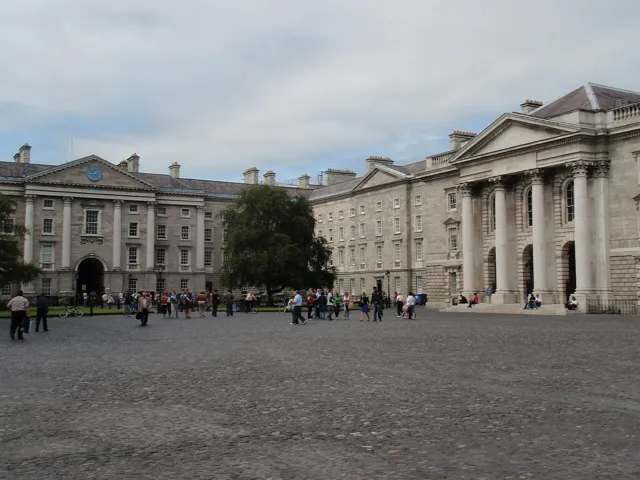 Trinity College Dublin — widok 3