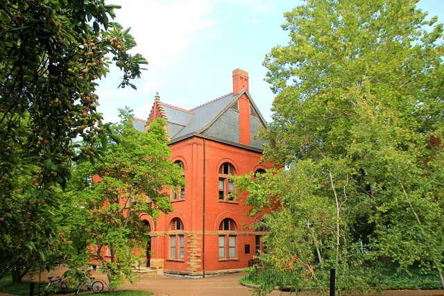 Vanderbilt University — widok 4
