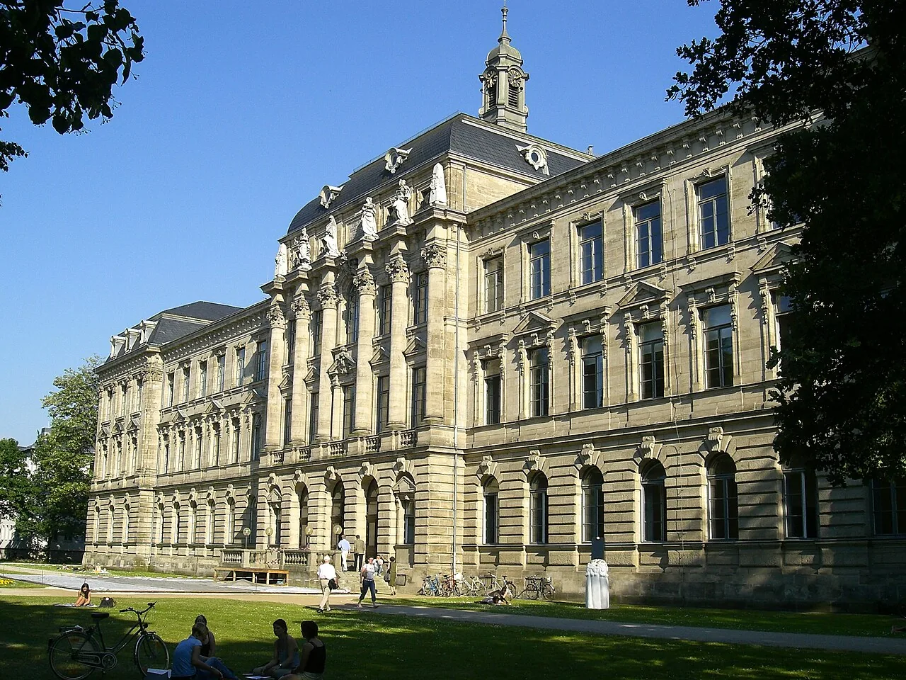 FAU Erlangen-Nürnberg (Friedrich-Alexander-Universität Erlangen-Nürnberg) — kampus