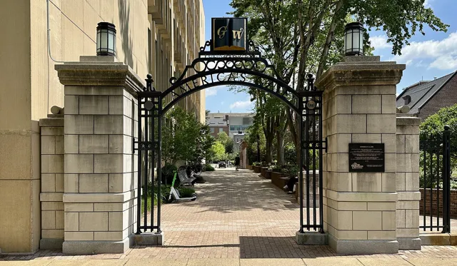 George Washington University — widok 3
