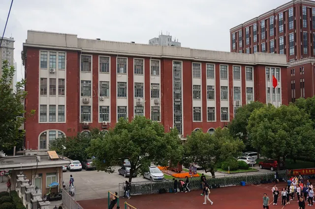 Shanghai Jiao Tong University — widok 3