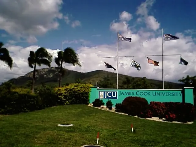 James Cook University — widok 3