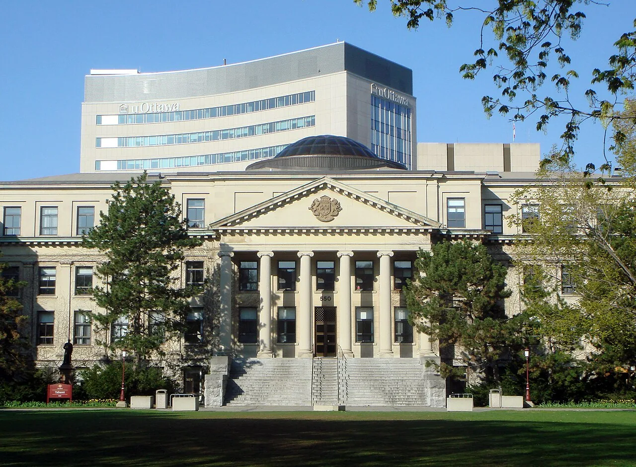 University of Ottawa (Université d'Ottawa) — kampus