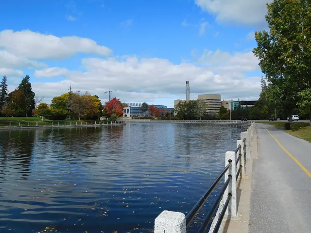 University of Ottawa (Université d'Ottawa) — widok 4