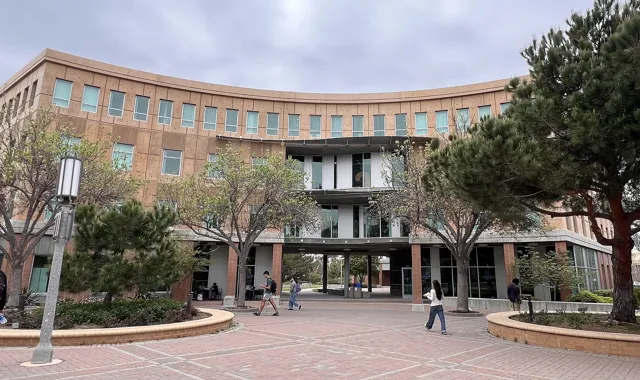 University of California, Irvine — widok 2